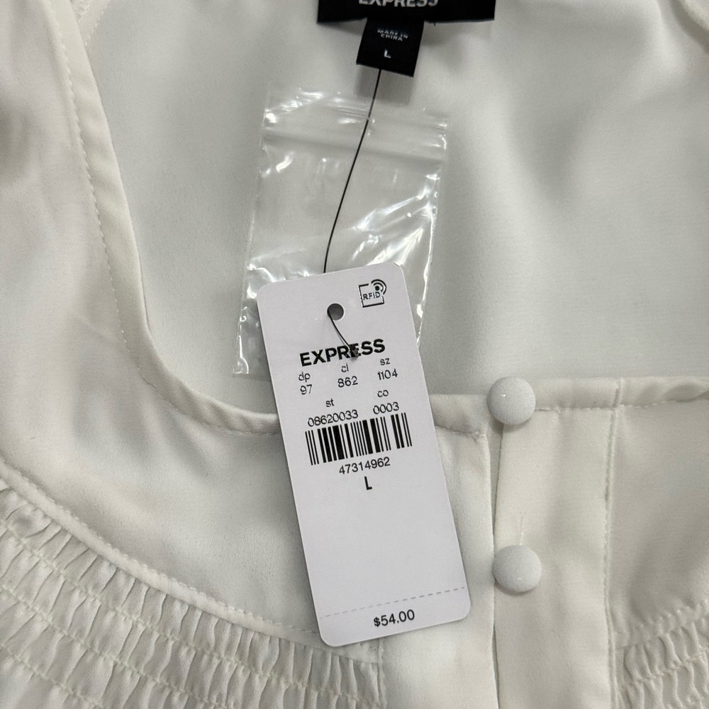 Express NWT Elegant White Women's Top in size large - Picture 8 of 9